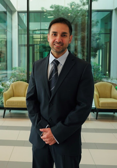 ud835udc03ud835udc2b ud835udc14ud835udc2cud835udc26ud835udc1aud835udc27 ud835udc0aud835udc21ud835udc1aud835udc27