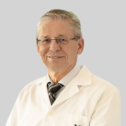 Dr. Nils D. Haberland PhD | German Neurosurgeon for Spine & Brain in Dubai | Pioneer for Spine Navigation & Brain Robotics
