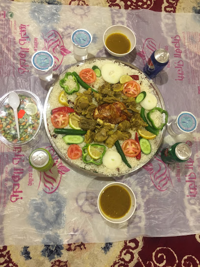 مطعم تيجان الوطن