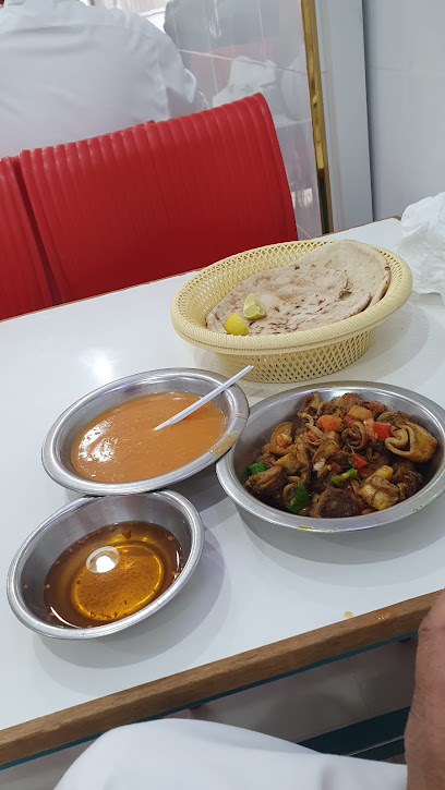 مطعم العمدة للأكلات الشعبية