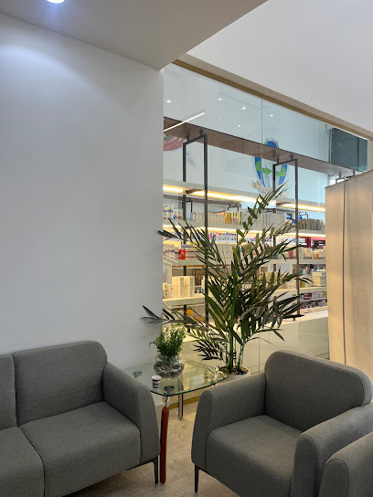 Durrat LaMer Clinics | مجمع درة لامير الطبي