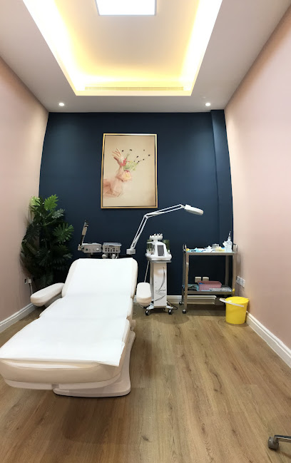 عيادات أديم | Adeem Clinics