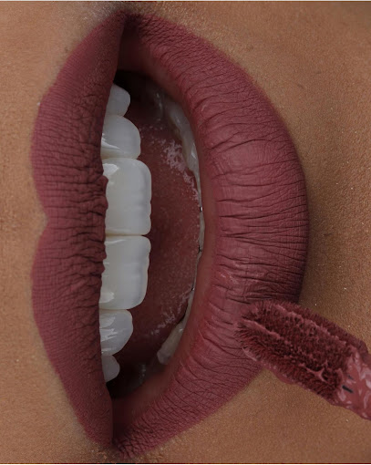 دكتور مازن زينة المسواك