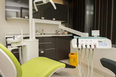 عيادات لجين لطب الاسنان