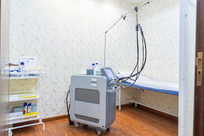 مجمع الأطباء الخمسة الطبي | The Five Doctors Medical Center