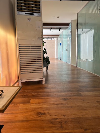 عيادات سلطانة الطبية