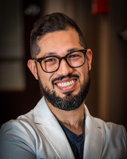 Dr.Osama Samargandi Plastic Surgery (جراحة التجميل: شد البطن ونحت الجسم وتجميل الثدي و شد الوجه )