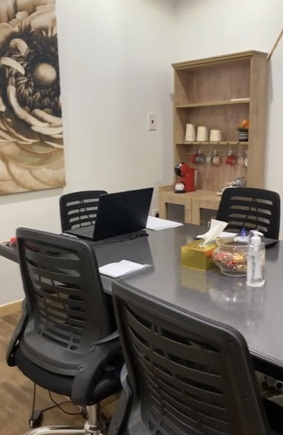 شركه المحاميه ايمان الحربي للمحاماه والاستشارات القانونيه