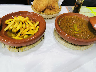 مطعم وعصائر مذاق ميلان الايطالي
