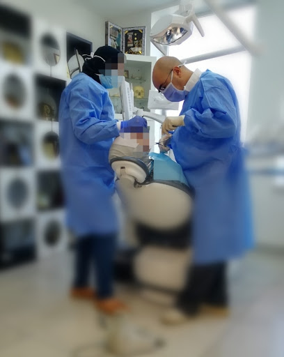 عيادة د. عمار الصبيحي جراحة الفم والوجه والفكين وزراعة الاسنان. Dr. Ammar AL Subaihi. Oral and Maxillofacial Surgical Oncologist