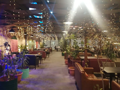 مطعم وكافيه المملكة