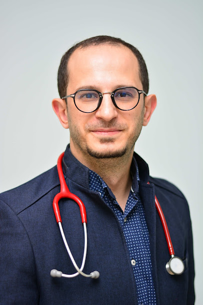 الدكتور محمد حميدي - طبيب أطفال