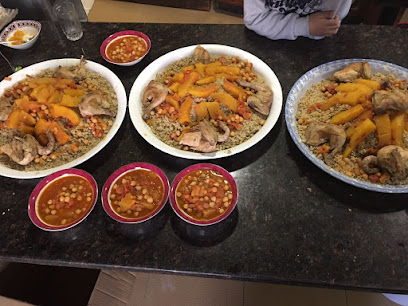 مطعم عقود الجُمان