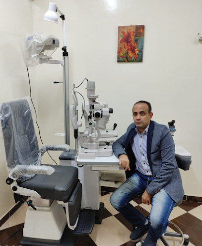 دكتور ثروت محروث لطب وجراحات العيون