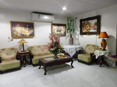 Dr. Bakhit center especially for cupping