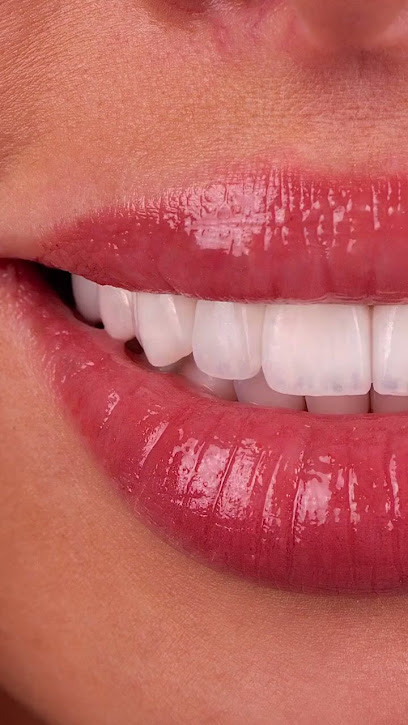 صفوة أمينة لطب الأسنان