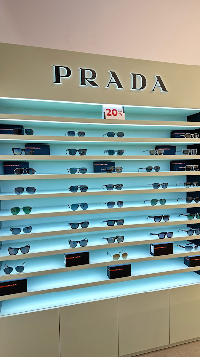 إلينا العربية للنظارات