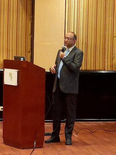 عياده ا.د. محمد عبدالصبور مكى للجهاز الهضمى والكبد