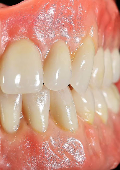 عيادة أسنان د احمد البحيري