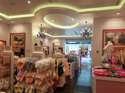 Nayomi Marina Mall Kuwait