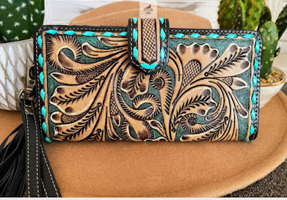 Saluza Leather Industry