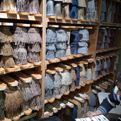 مركز الأقصى لبيع كافة لوازم الستائر والديكور