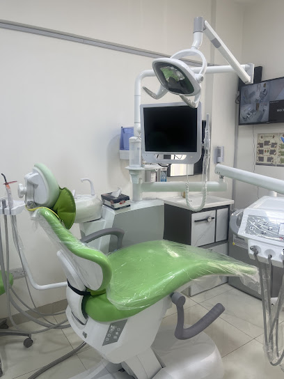 عيادة توكل لطب الفم والأسنان بركاء Tawakal Dental clinic Barka