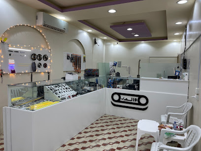 والم لإضاءة وتجهيز السيارات