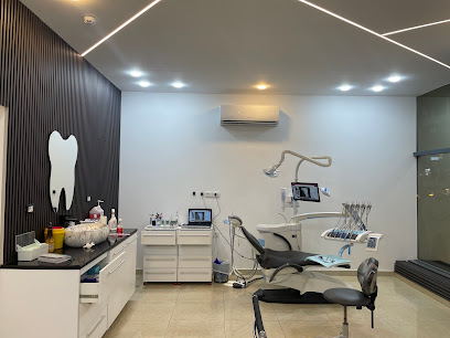 عيادة الدكتور عمر نصار لطب الاسنان