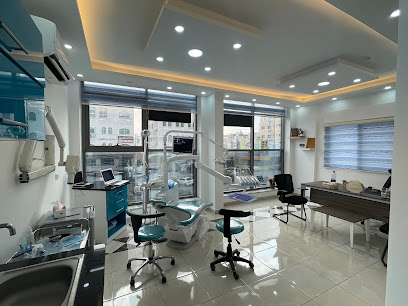 عيادة الدكتور حذيفة نضال المحسيري