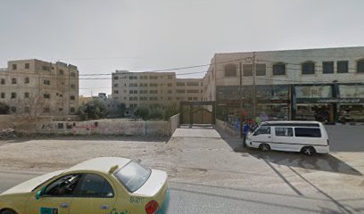 عيادة الدكتور يمان عمر لطب الأسنان