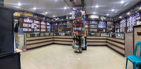 متعب الحارثي للكاميرات