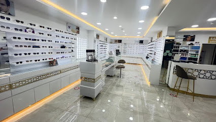 العين النقيه للبصريات