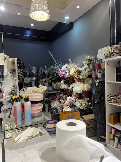 محل ورد وهدايا Love time وقت الحب