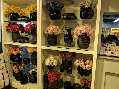 Alia Flowers