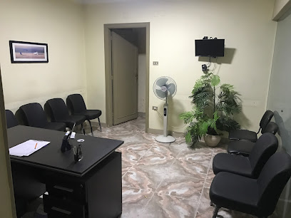 دكتور مصطفي عزت - استشاري العظام واليد والجراحات الميكروسكوبية ٍDR Mostafa Ezzat - Hand surgery consulatnt