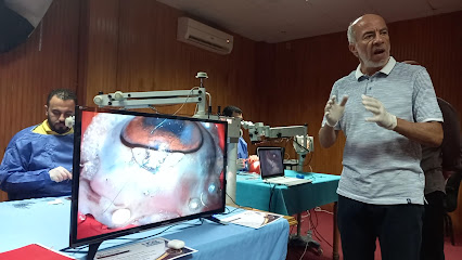 عيادة الدكتور خالد حنفي استشارى طب و جراحة العيون