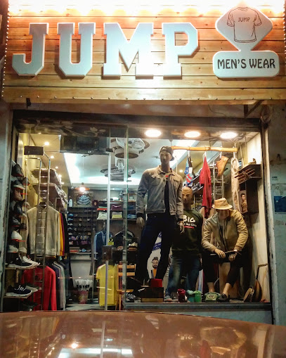 محل ملابس jump