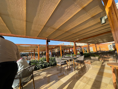 مطعم و لونج الشاطئ