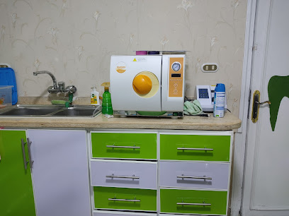 د/محمود الشهاوى) الحرمين لطب وجراحة الفم والأسنان)