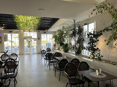 مطعم وكوفي لاونج F2F