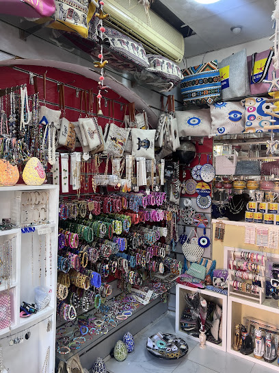 Hana (El Gouna Souvenir Shop)