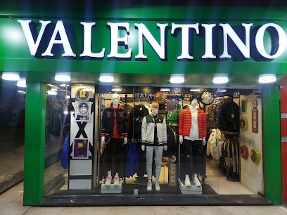 محل Valentino للملابس الفاشون