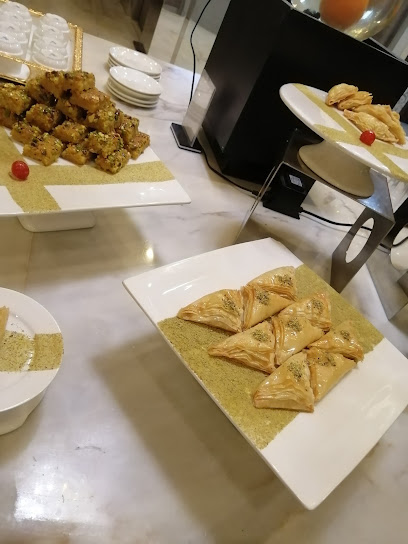 المطعم الدوار