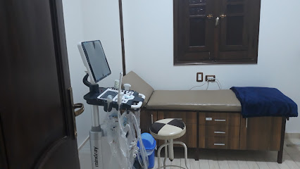 عيادة الخصوبة ومناظير النساء المتقدمة (دكتور أشرف القشطي)