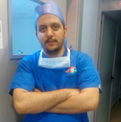 دكتور محمد سراج الدين علام اخصائى طب وجراحة العيون