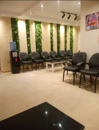 د/أحمد علي جمعه الشال استشاري امراض الجهاز الهضمي والكبد والمناظير