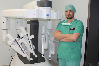 دكتور/ أسامه محمود _ استشاري جراحات الكلى والمسـالك البولية وأمراض الذكورة