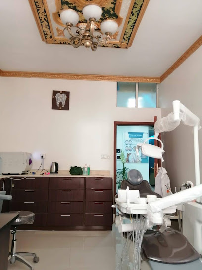 عيادات مون للتجميل