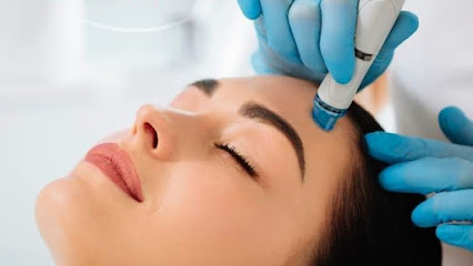 عيادة لها للجلدية والتخسيس والليزر